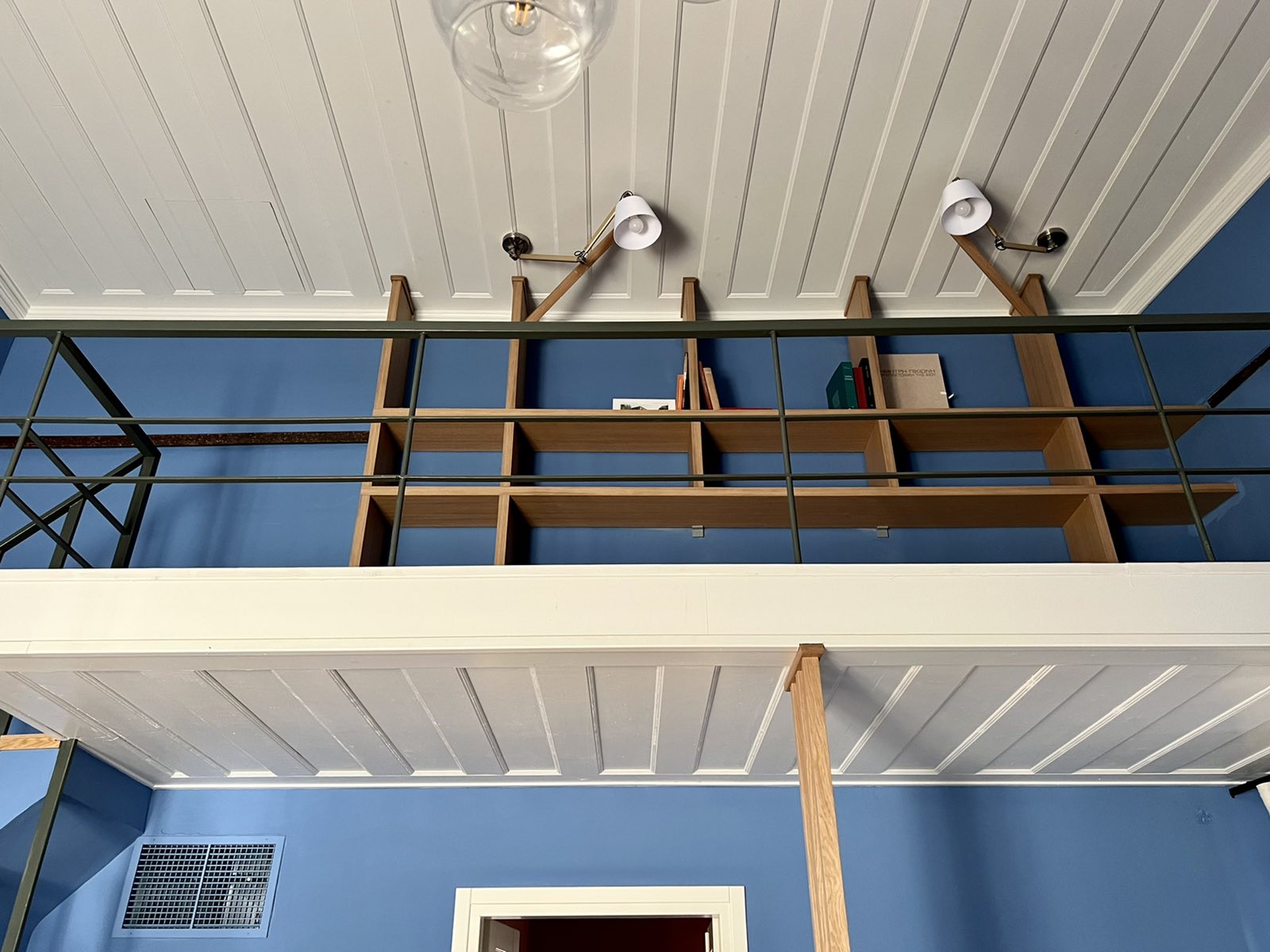 Balcony/Library